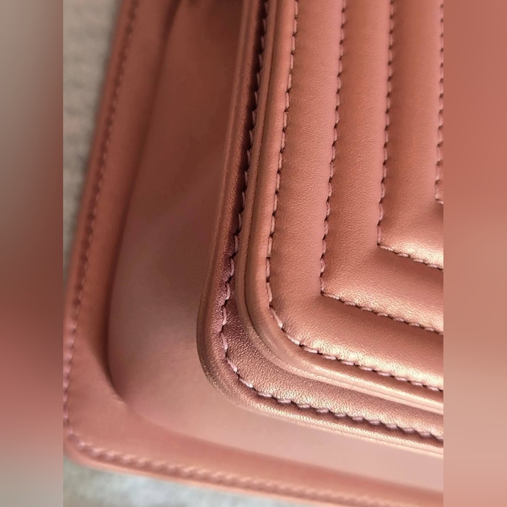 CHANEL Small Boy Bag. - Picture 7 of 15